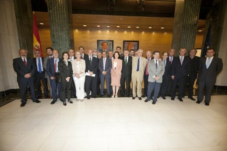 O Congreso dos Deputados recoñece o papel das Cooperativas na economía española.
