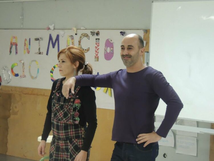 Divulgación do cooperativismo a través do teatro. << Coopérate ! >>