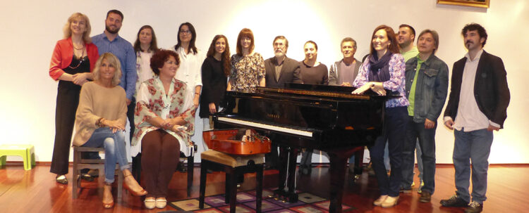 El Conservatorio Histórico de Santiago, centro cooperativo, recibe la visita de la Secretaria Xeral de Emprego