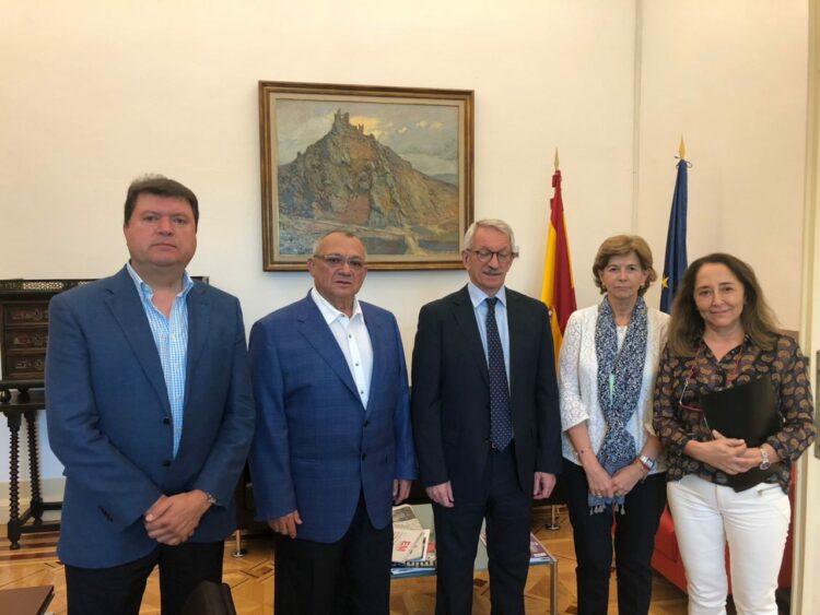 UECoE mantuvo una reunión con el Ministerio de Educación para tratar temas de interés para la unión