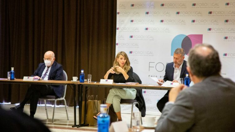 A ministra de Traballo escenifica en Galicia o seu apoio á economía social e o modelo produtivo que representa.
